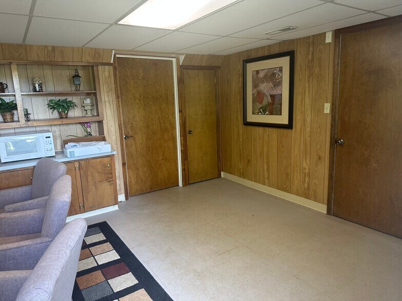 More Photos Of 972 S NC 16 Business Hwy, Stanley Office For Lease