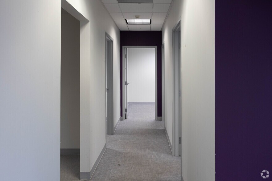 More Photos Of 900 US Highway 9 N, Woodbridge Office For Lease