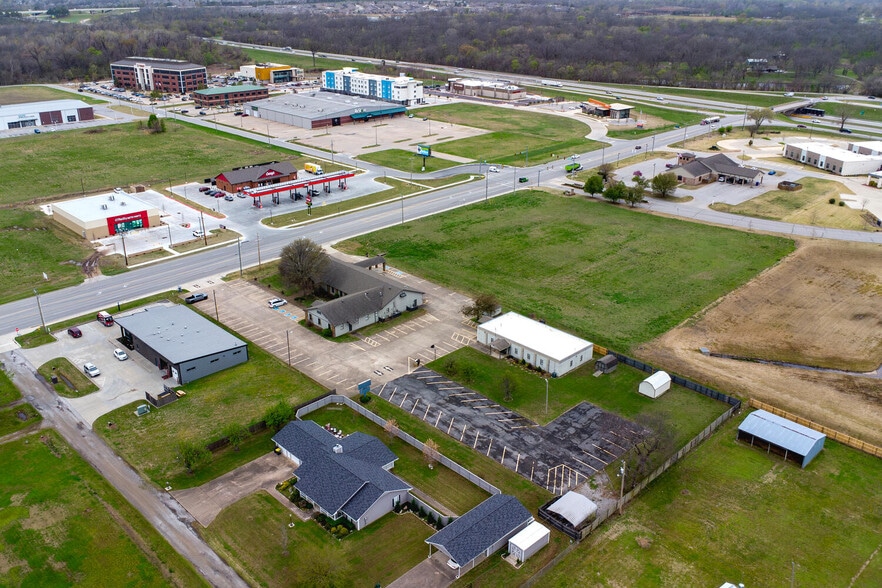 More Photos Of 2833 W Main St, Jenks Religious Facility For Sale