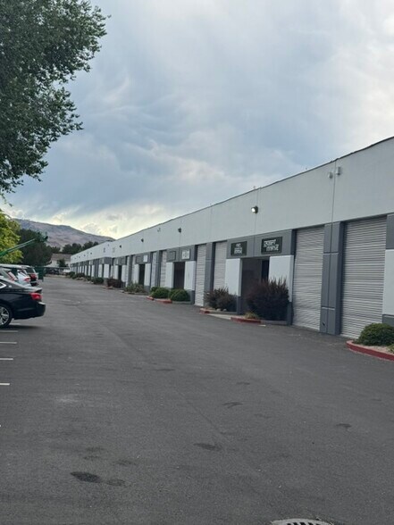 More Photos Of 5655 Riggins Ct, Reno Warehouse For Lease