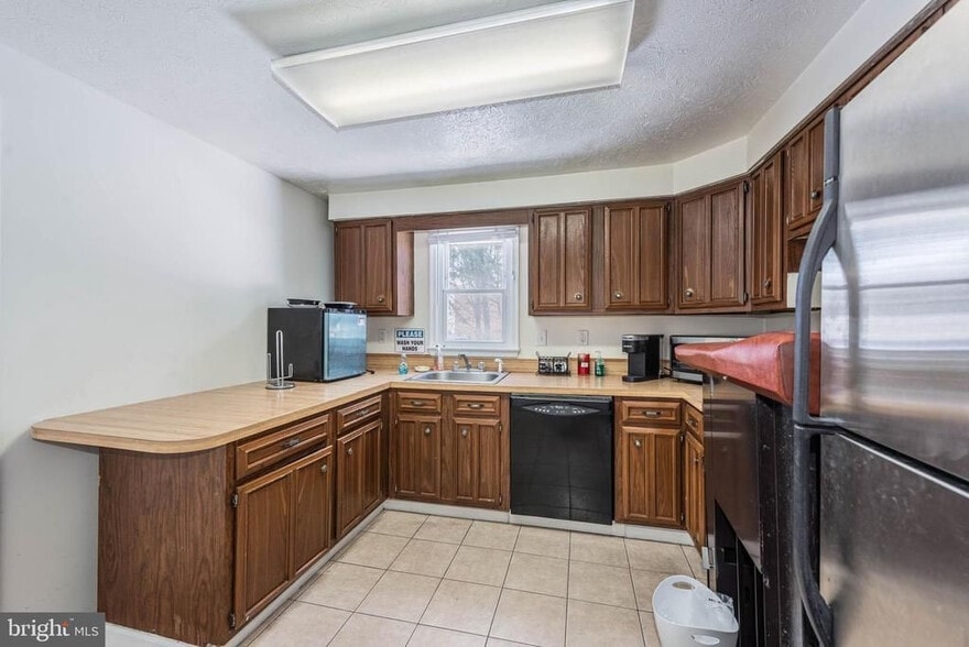 More Photos Of 4155 Glen Park Rd, Nottingham Office For Sale