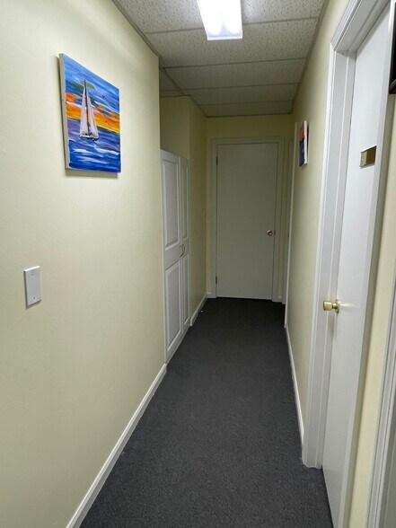 More Photos Of 344-350 Silas Deane Hwy, Wethersfield Medical For Lease