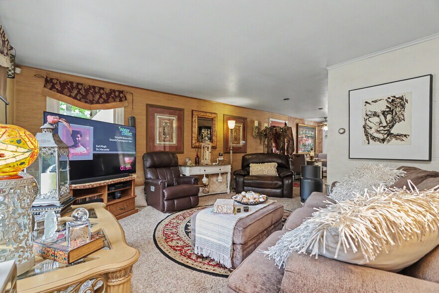 More Photos Of 524 State Route 314 N, Ontario Specialty For Sale