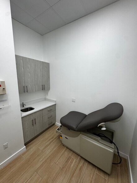 More Photos Of 5-33 48th Ave, Long Island City Apartments For Sale