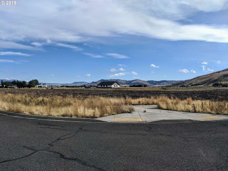 More Photos Of Blue Mountain Dr, La Grande Land For Sale