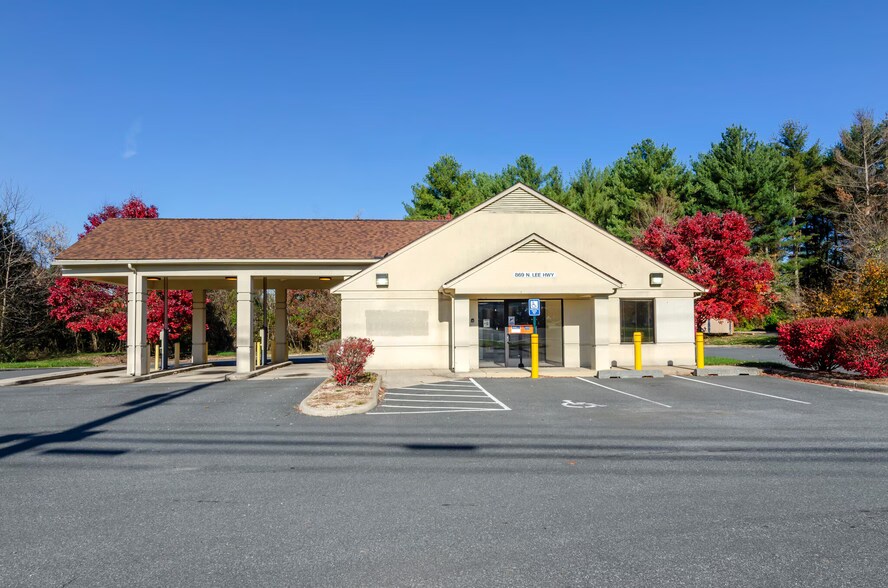 More Photos Of 869 N Lee Hwy, Lexington Bank For Sale
