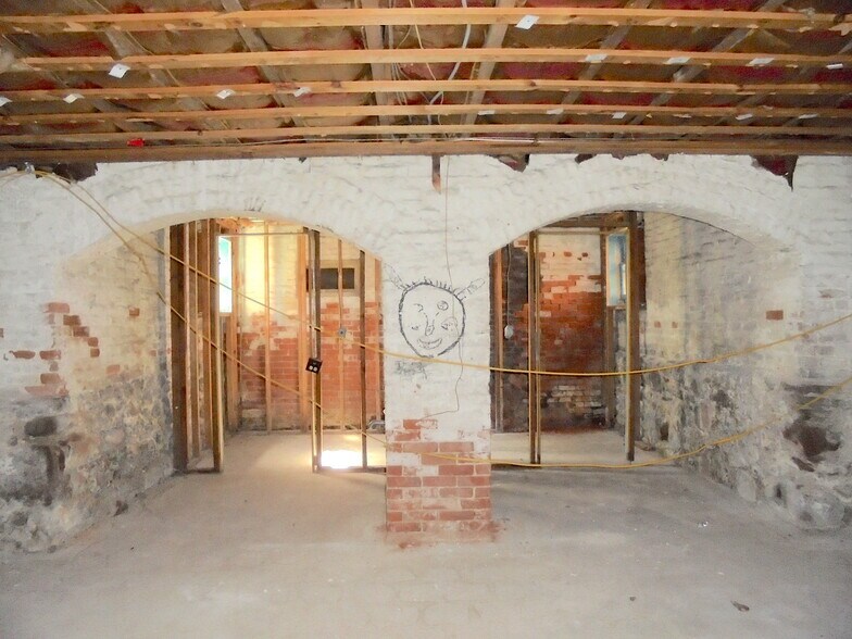 More Photos Of 97 Main St, Vernon Schools For Sale