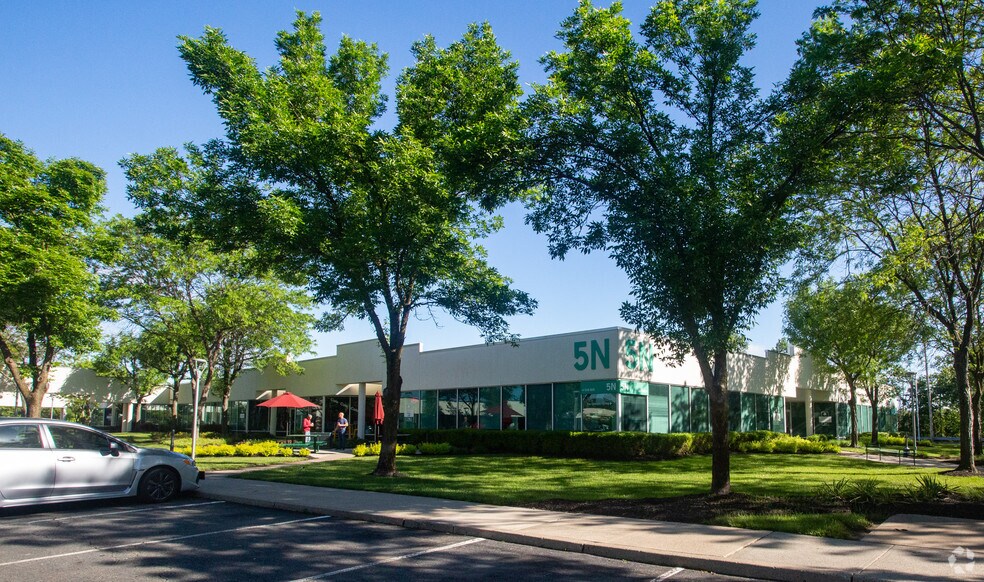 More Photos Of 5 Regent St, Livingston Unknown For Lease