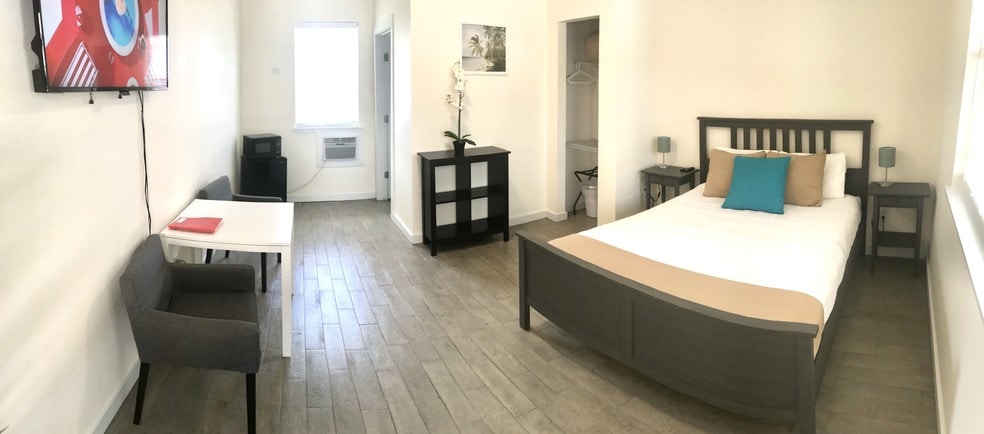 More Photos Of 1204 S Oceanshore Blvd, Flagler Beach Hotel For Sale