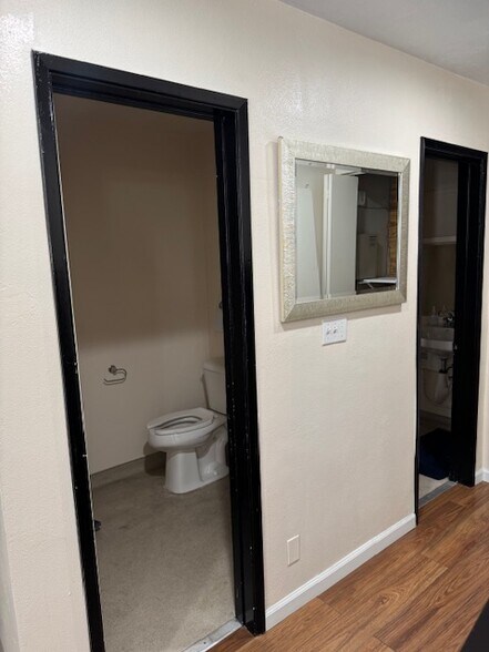 More Photos Of 27301-27319 Valley Center Rd, Valley Center Freestanding For Lease