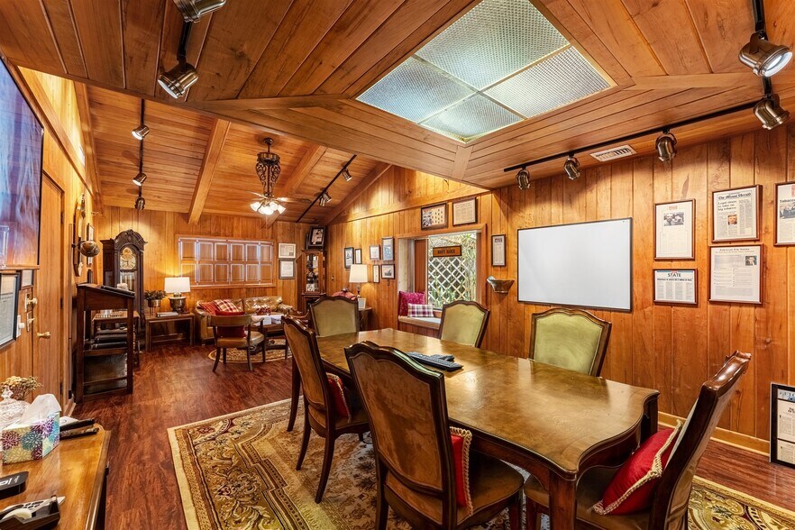 More Photos Of 525 N Harbor City Blvd, Melbourne Office For Sale