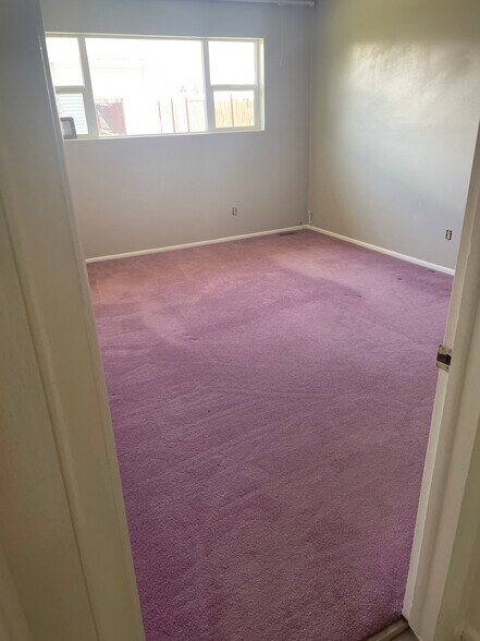 More Photos Of 370 N State St, Shelley Storefront Retail Residential For Lease