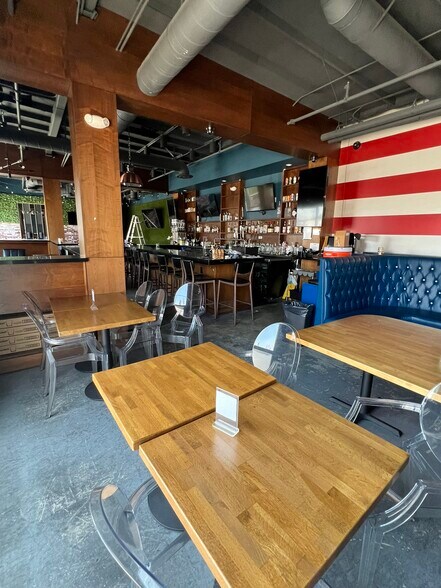 More Photos Of 125 N Western Ave, Los Angeles Unknown For Lease
