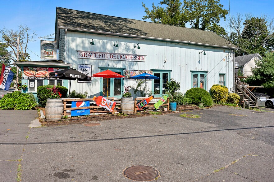 More Photos Of 55700 Rt-25, Southold Freestanding For Sale