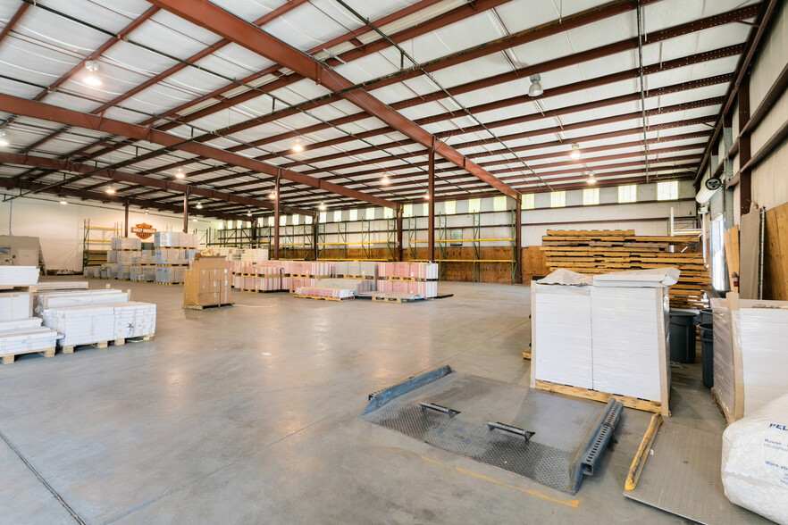 More Photos Of 1356 Bennett Dr, Longwood Distribution For Sale