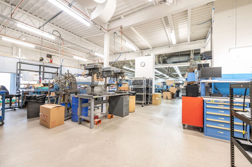 More Photos Of 16 Stony Hill Rd, Bethel Light Manufacturing For Lease