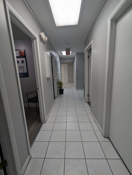 More Photos Of 250 SW 42nd Ave, Coral Gables Medical For Sale