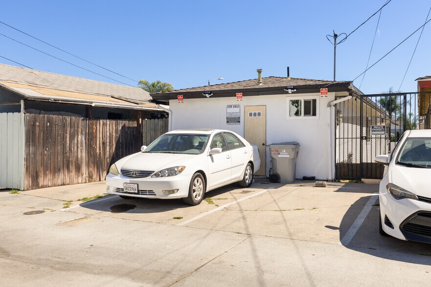 More Photos Of 4236 1/2 41st St, San Diego Apartments For Sale