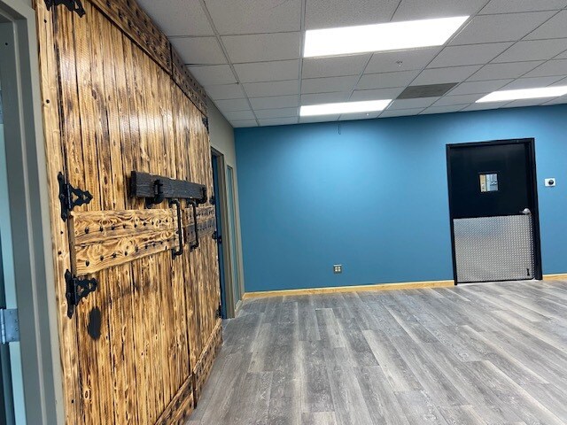 More Photos Of 131 Industrial Park Dr, Hollister General Retail For Lease