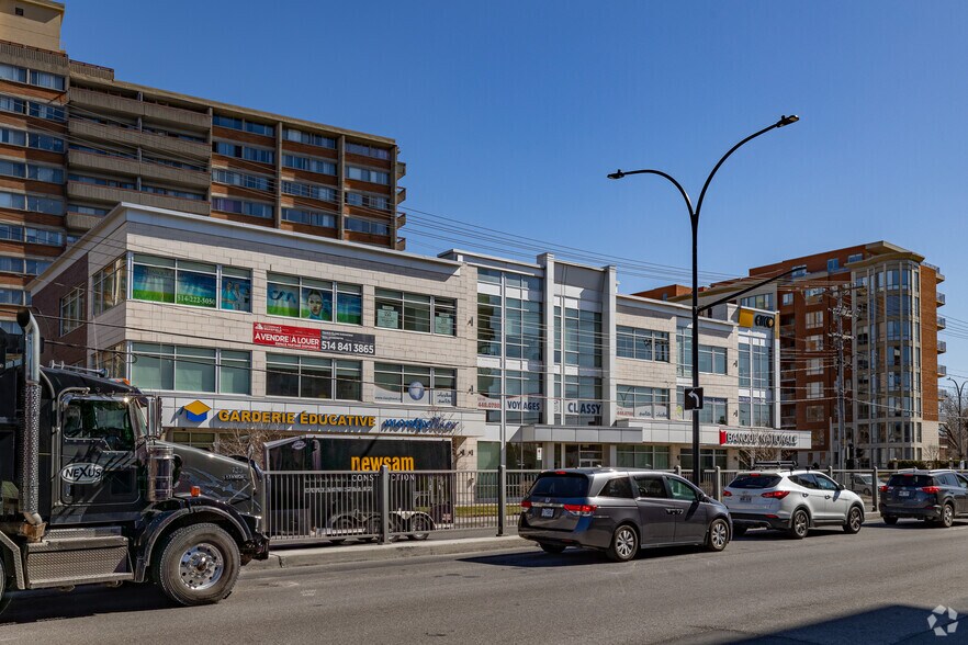 More Photos Of 180 Pl De La Côte-Vertu, Montréal Office For Sale