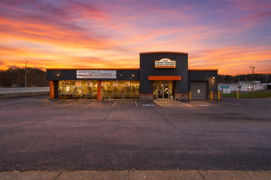 More Photos Of 2214 W Elk Ave, Elizabethton Auto Dealership For Sale