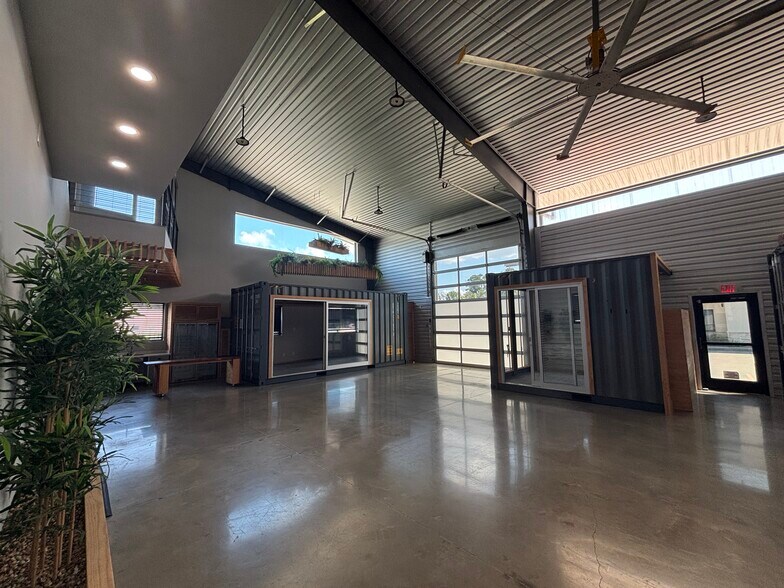 More Photos Of 1330 Rayford Park Rd, Spring Loft Creative Space For Sale