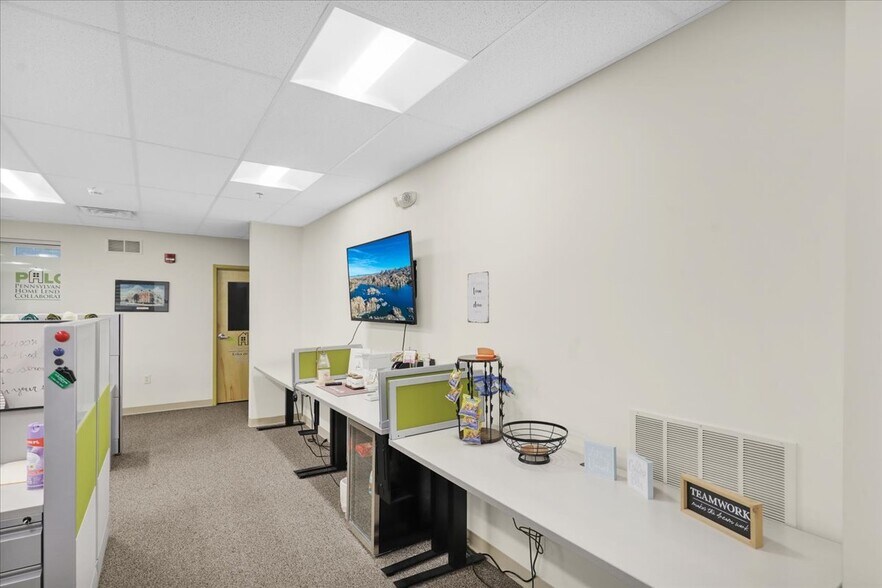 More Photos Of 213 N 5th St, Reading Office For Lease