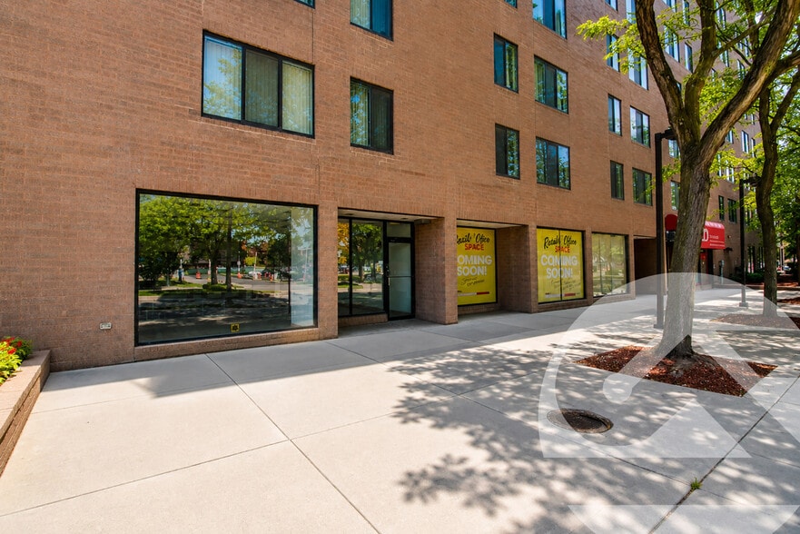 Primary Photo Of 4 E Alexandrine St, Detroit Apartments For Lease