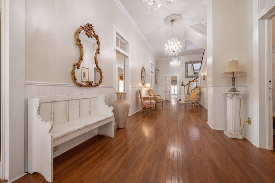 More Photos Of 5800 England Dr, Alexandria Specialty For Sale