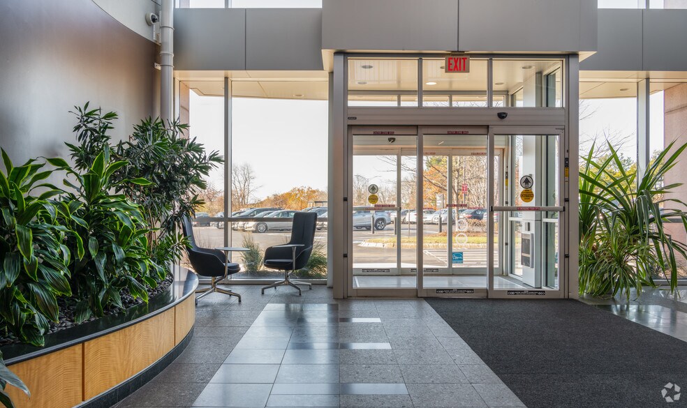 More Photos Of 3 Van de Graaff Dr, Burlington Office For Lease