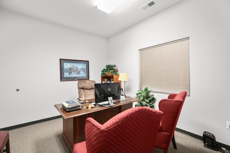 More Photos Of 4520 Plank Rd, Fredericksburg Medical For Lease