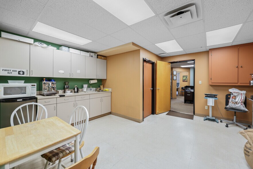 More Photos Of 4116 64 Av SE, Calgary Industrial For Sale