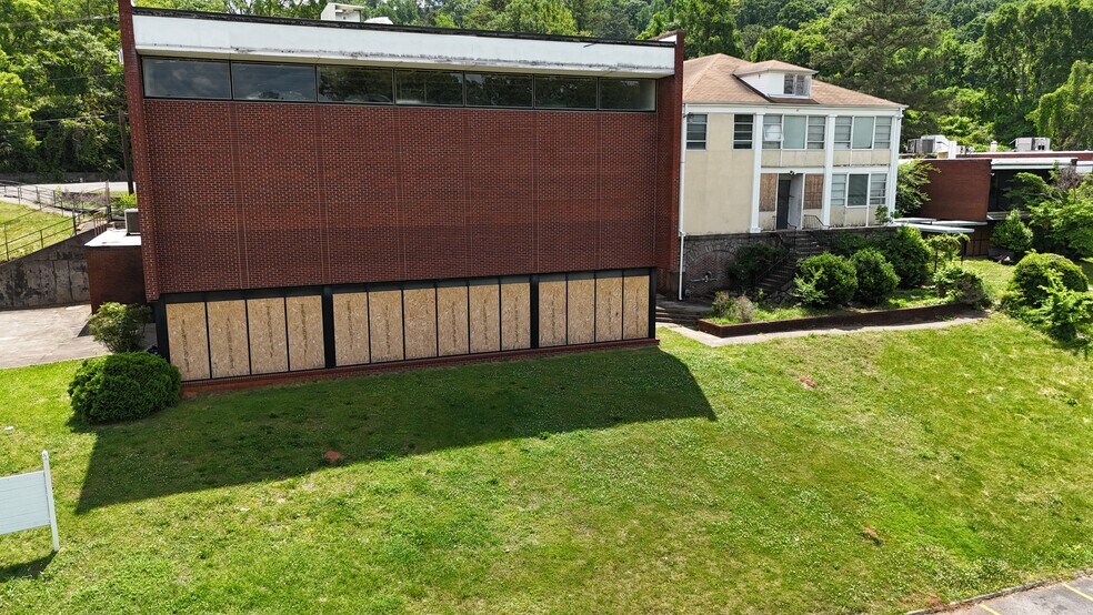 More Photos Of 301 21st Ave S, Birmingham Schools For Sale