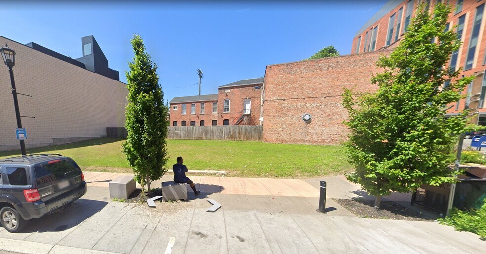 More Photos Of 942 Main St, Buffalo Land For Sale