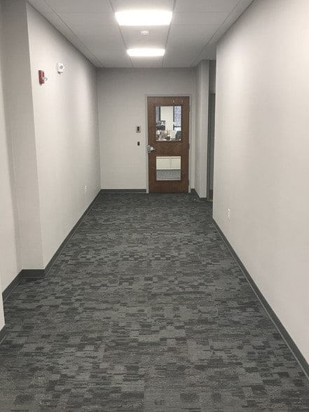 More Photos Of 10 Orms St, Providence Office For Lease
