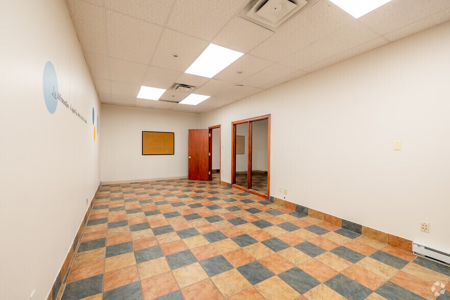 More Photos Of 8477 Rue Hochelaga, Montréal Office For Lease