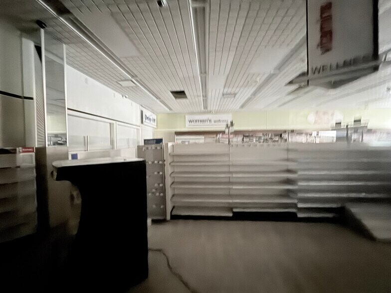 More Photos Of 350 Niagara St, Buffalo Drugstore For Lease