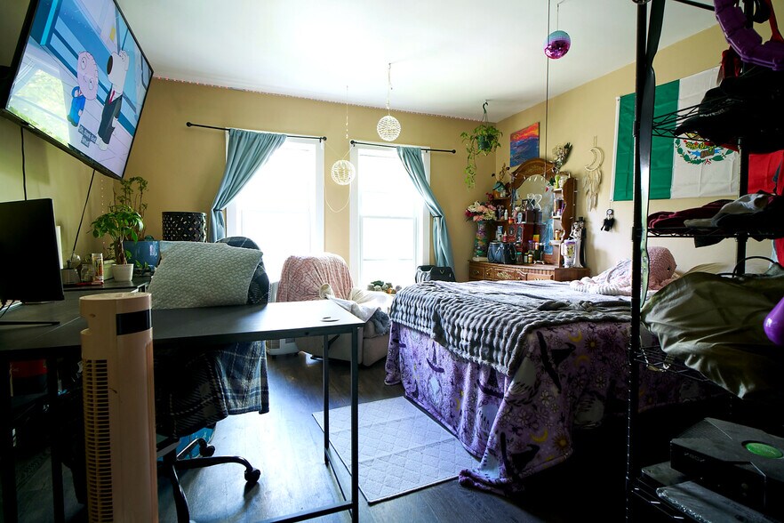 More Photos Of 2 Striebel Rd, Woodstock Apartments For Sale