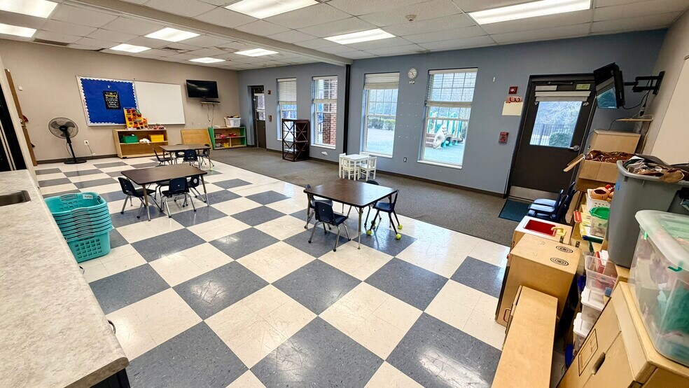 More Photos Of 9113 Blair Rd, Mint Hill Specialty For Lease