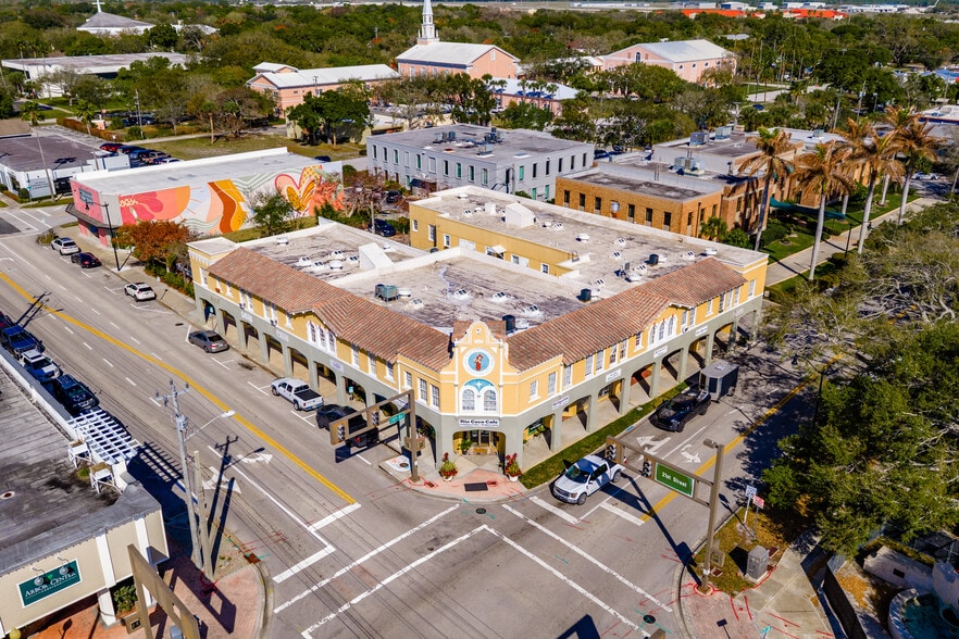 More Photos Of 2101 14th Ave, Vero Beach Apartments For Sale