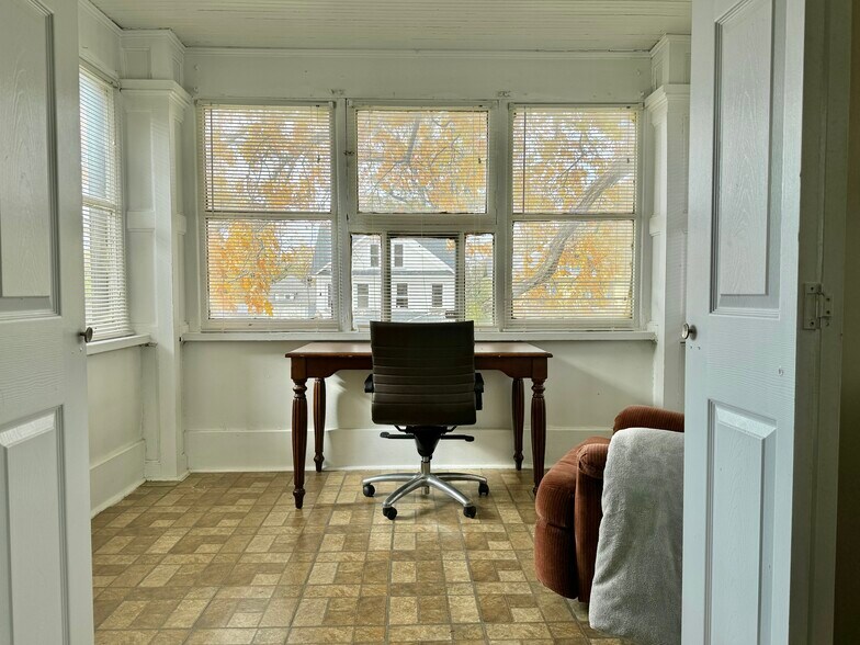 More Photos Of 60 N Willett St, Memphis Apartments For Sale