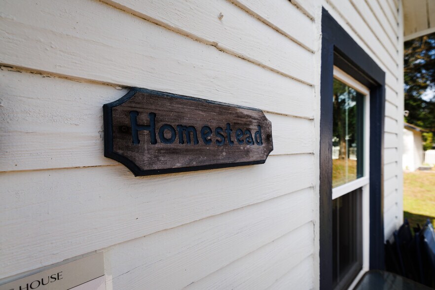 More Photos Of 215 E French Ave, Orange City Hospitality For Sale