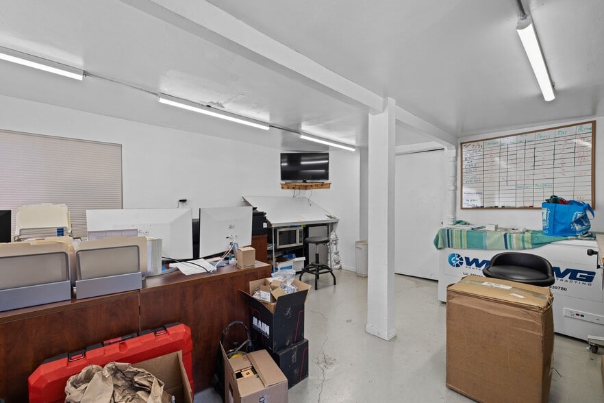More Photos Of 2562 Alpine Blvd, Alpine Storefront Retail Residential For Sale