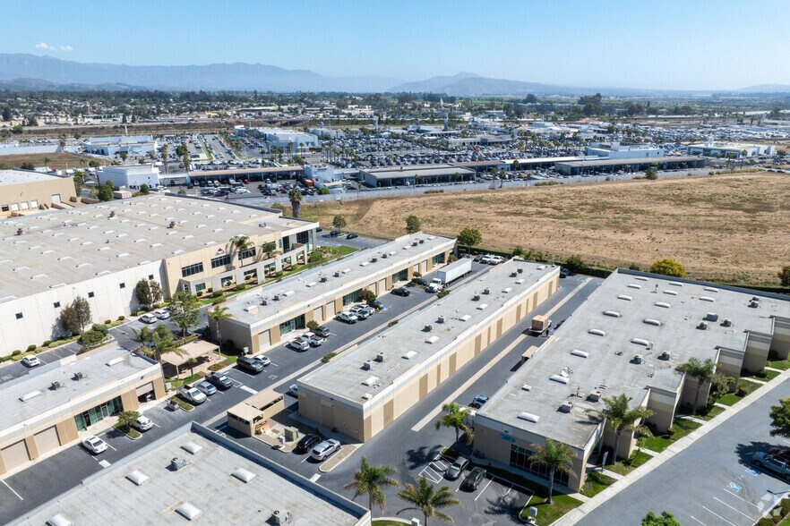 More Photos Of 6043 Olivas Park Dr, Ventura Manufacturing For Lease