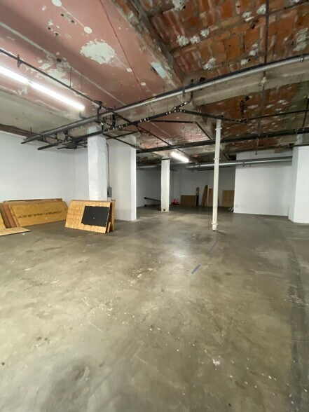 More Photos Of 460 S Spring St, Los Angeles Apartments For Lease