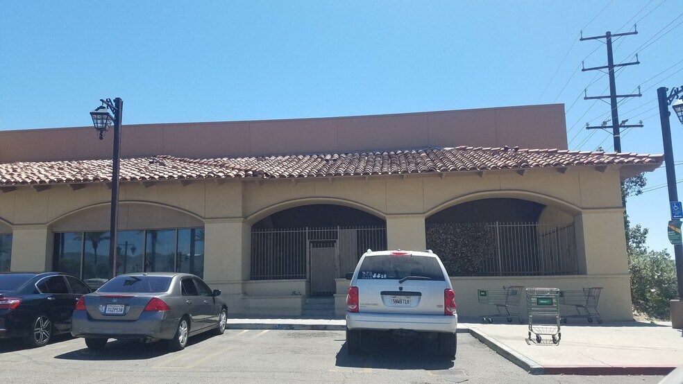 More Photos Of 859-869 W Florida Ave, Hemet Supermarket For Lease
