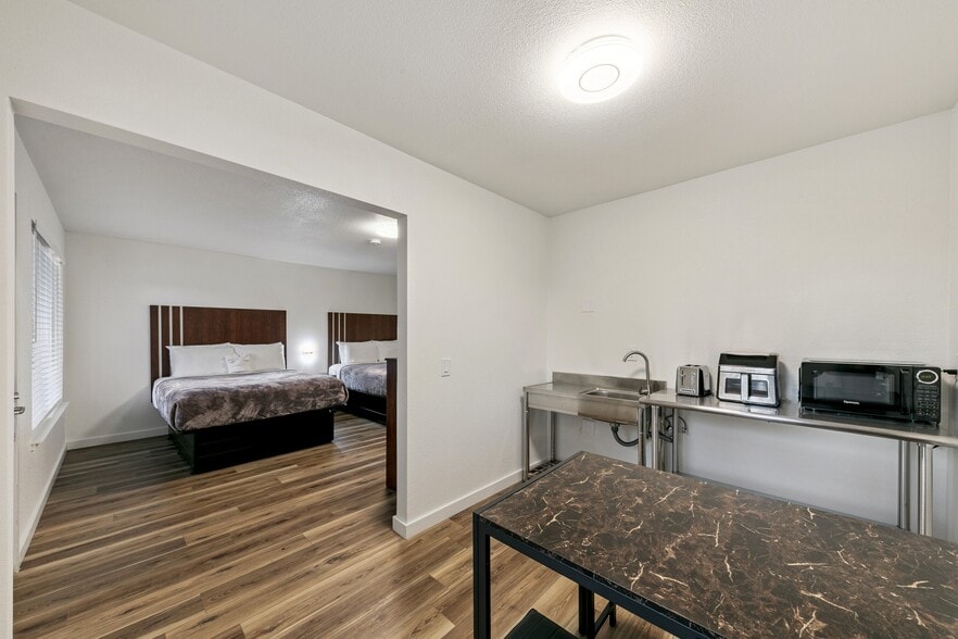 More Photos Of 4130 Manzanita Ave, South Lake Tahoe Hotel For Sale