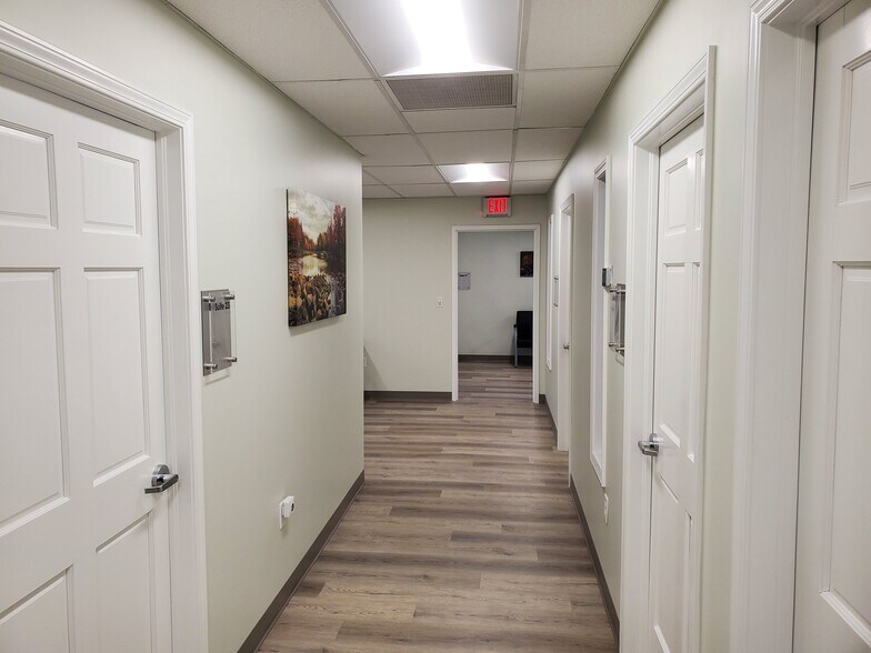 More Photos Of 401 W High St, Mount Vernon Office For Lease