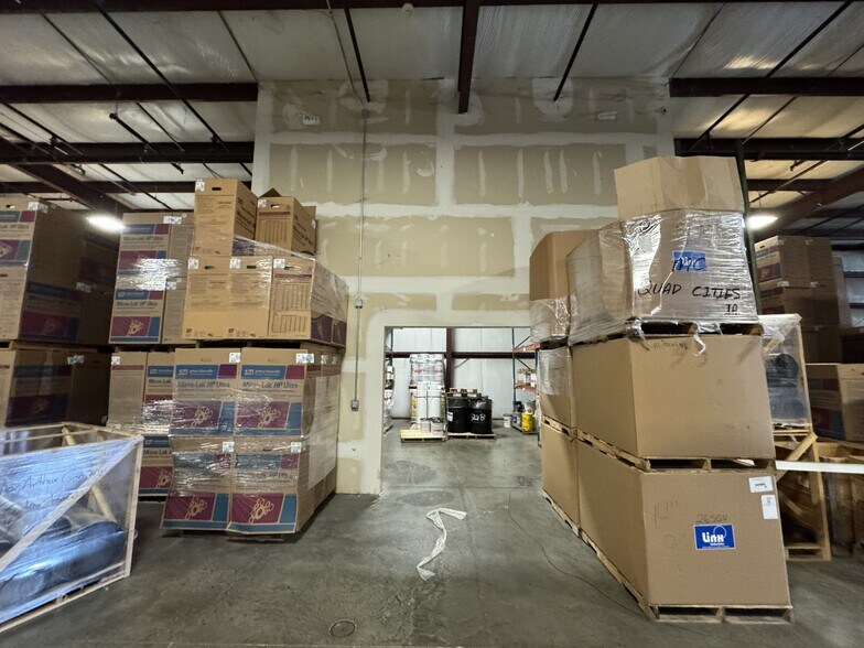 More Photos Of 815 Mann Rd SW, Cedar Rapids Warehouse For Sale