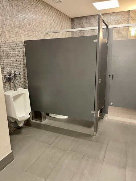 More Photos Of 175 SW 7th St, Miami Medical For Lease